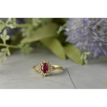 14K YELLOW GOLD RUBY & DIAMONDS RING SIZE 8