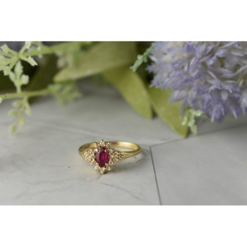 14K YELLOW GOLD RUBY & DIAMONDS RING SIZE 8