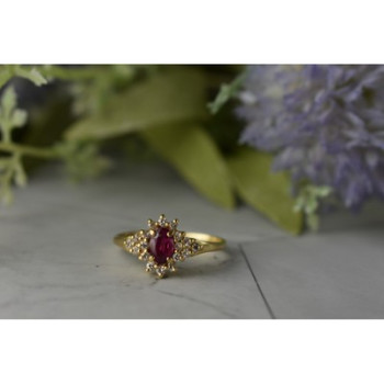 14K YELLOW GOLD RUBY & DIAMONDS RING SIZE 8