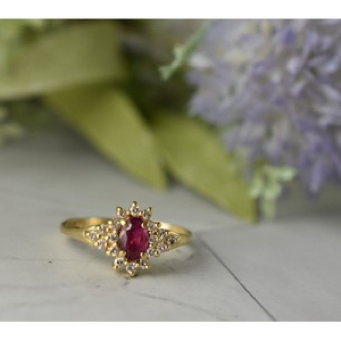 14K Yellow Gold Ruby & Diamonds Ring Size 8