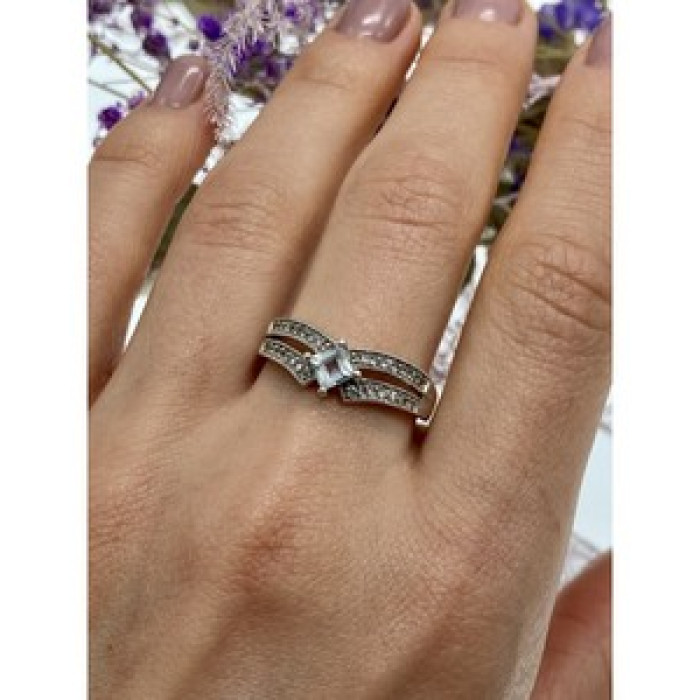 925 Sterling Silver Aquamarine & CZ Ring Size 11