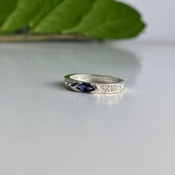 925 Sterling Silver Iolite & CZ Band Ring Size 6.5