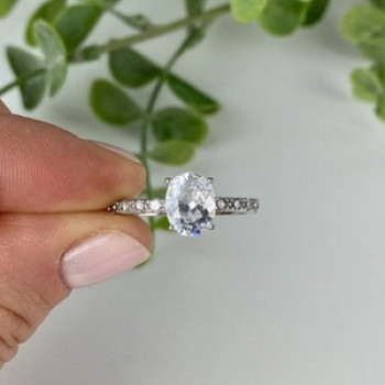 925 Sterling Silver CZ Ring Size 9.5