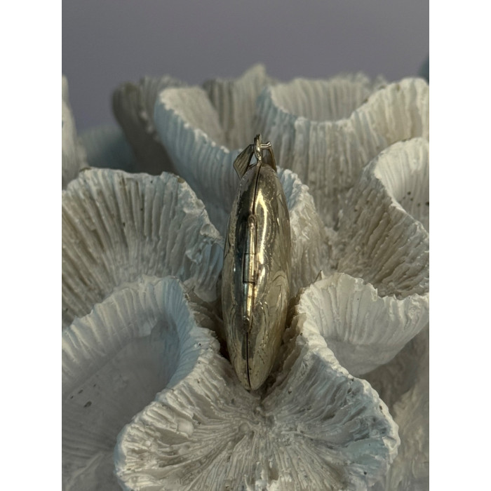 925 Sterling Silver Engraved Design Oval Locket Pendant Length 1.80 inch