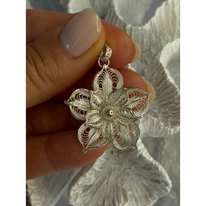 925 Sterling Silver Flower Pendant Length 1.50 inch