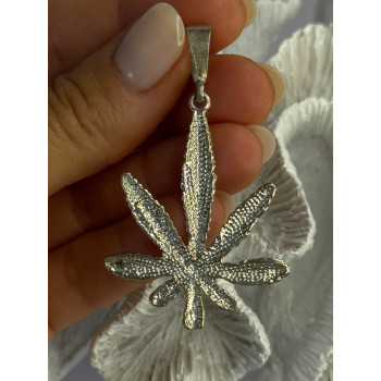 925 Sterling Silver Leaf Pendant Length 2.40 inch