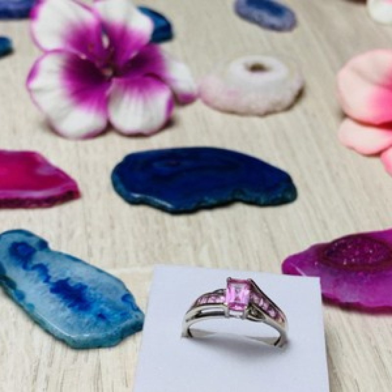 10K White Gold Pink Topaz & Diamonds Ring Size 7