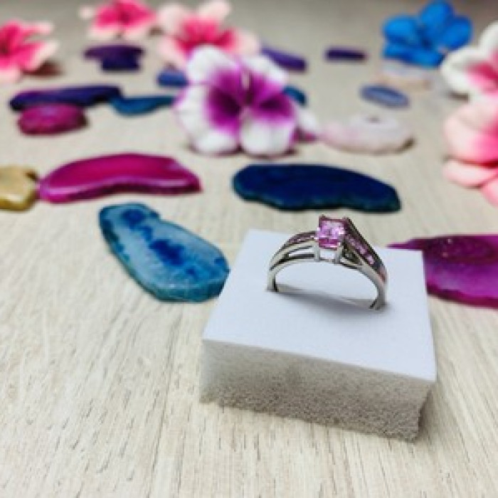 10K White Gold Pink Topaz & Diamonds Ring Size 7