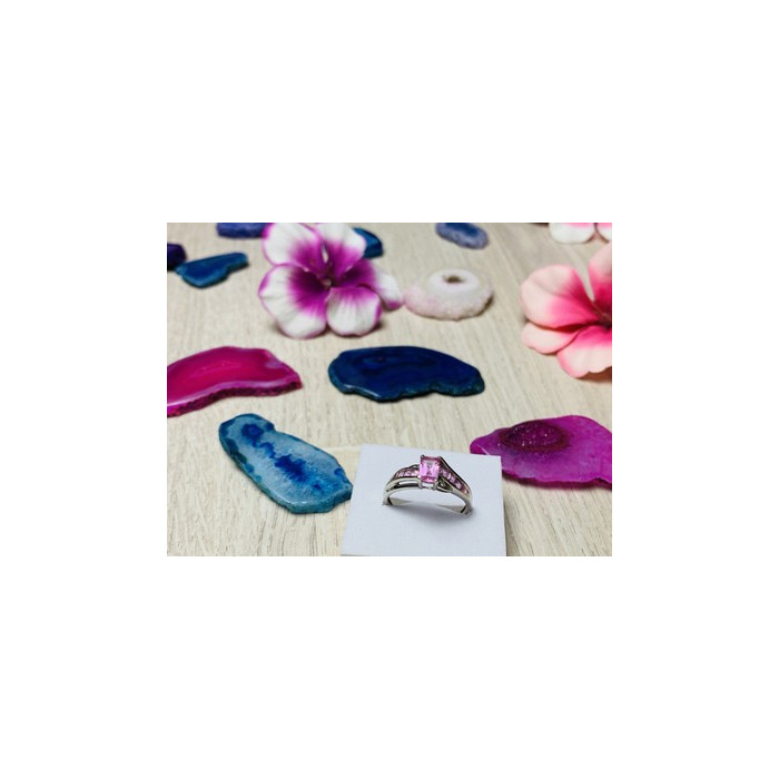 10K WHITE GOLD  PINK TOPAZ & DIAMONDS RING SIZE 7