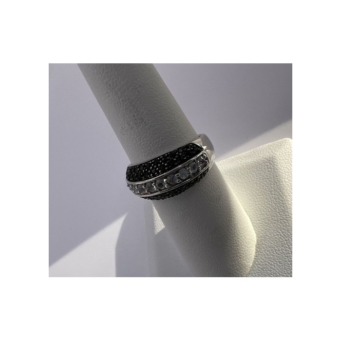 925 Sterling Silver Black & White Spinel Ring Size 6