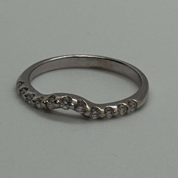 18K White Gold Diamonds Ring Size 6