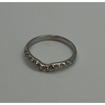 18K WHITE GOLD  DIAMONDS  RING SIZE 6