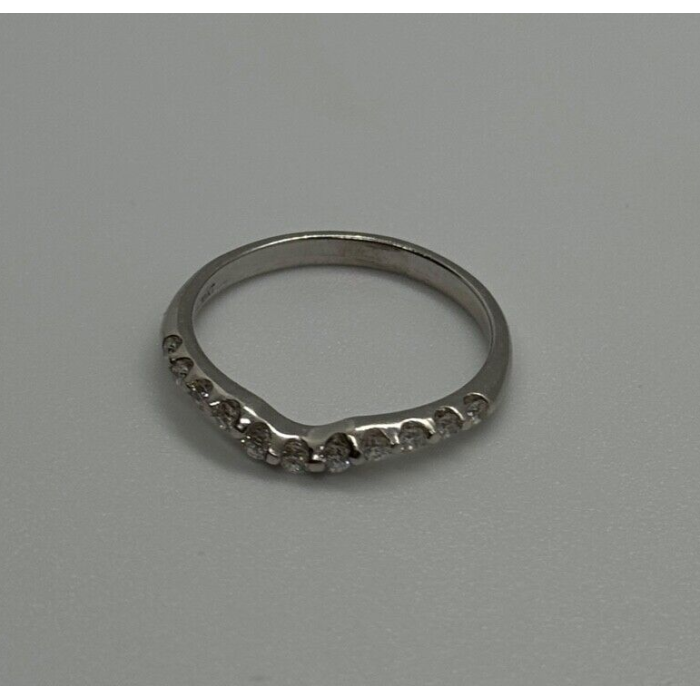 18K WHITE GOLD  DIAMONDS  RING SIZE 6