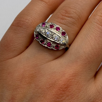 14K White Gold White & Pink Topaz Ring Size 5.5