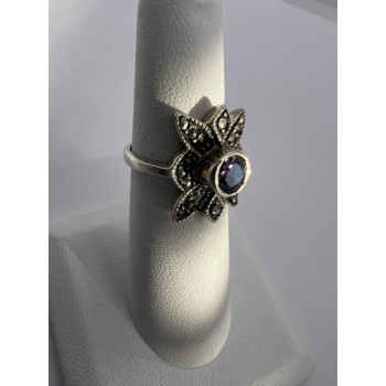 925 Sterling Silver Amethyst & Marcasite Ring Size 5