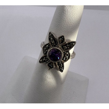 925 Sterling Silver Amethyst & Marcasite Ring Size 5