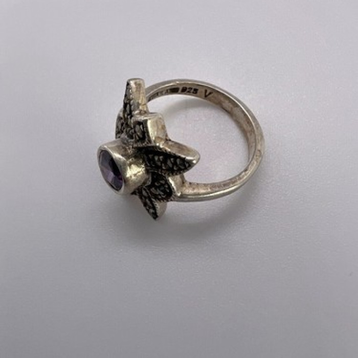 925 Sterling Silver Amethyst & Marcasite Ring Size 5