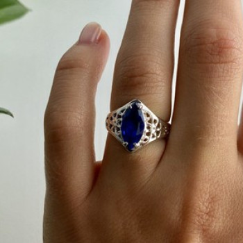 925 Sterling Silver Blue Tourmaline Ring Size 6.5