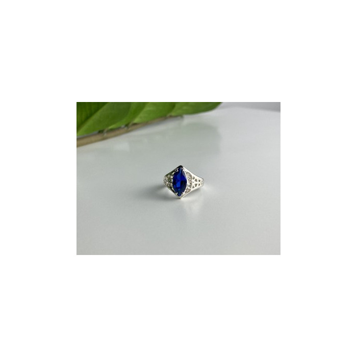 925 Sterling Silver Blue Tourmaline Ring Size 6.5