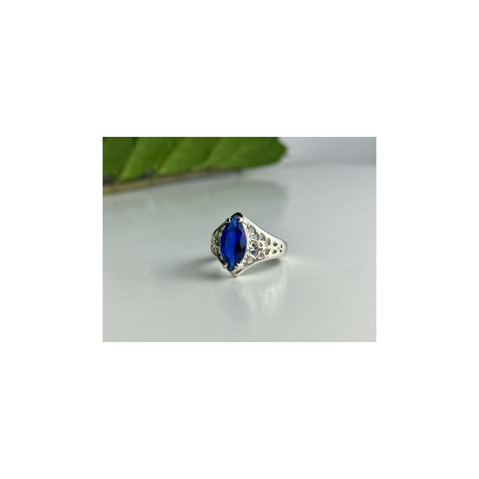 925 Sterling Silver Blue Tourmaline Ring Size 6.5