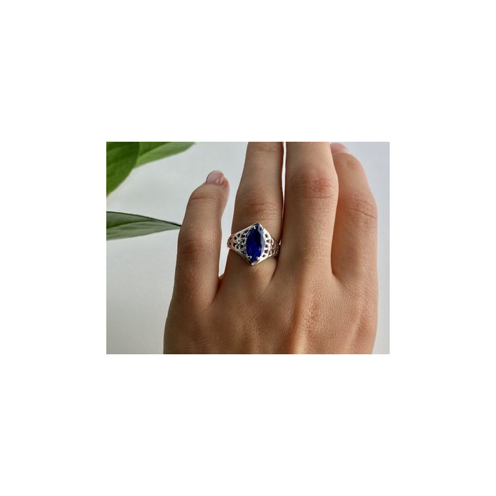 925 Sterling Silver Blue Tourmaline Ring Size 6.5