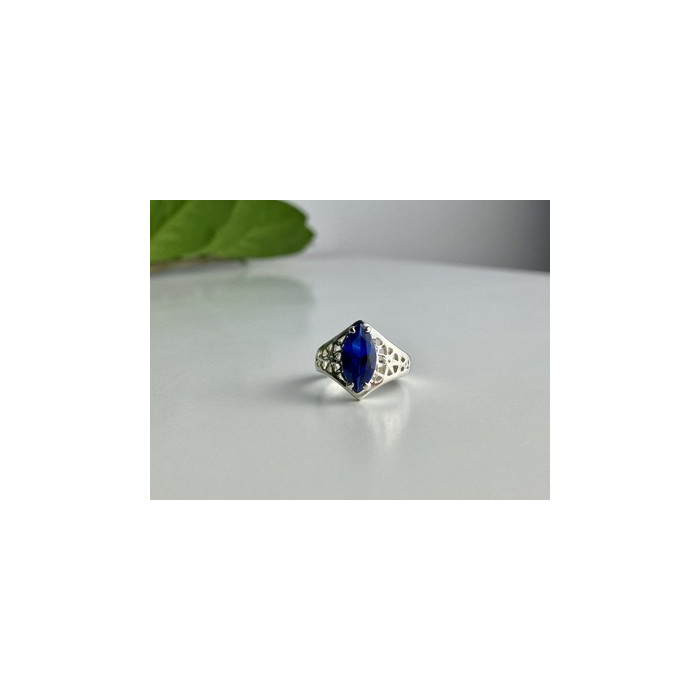 925 Sterling Silver Blue Tourmaline Ring Size 6.5
