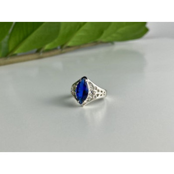 925 Sterling Silver Blue Tourmaline Ring Size 6.5