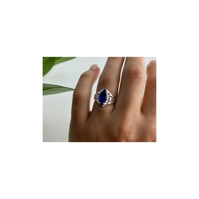 925 Sterling Silver Blue Tourmaline Ring Size 6.5