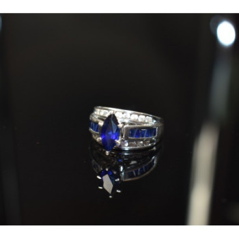 925 Sterling Silver London Blue & White Topaz Ring Size 6.5
