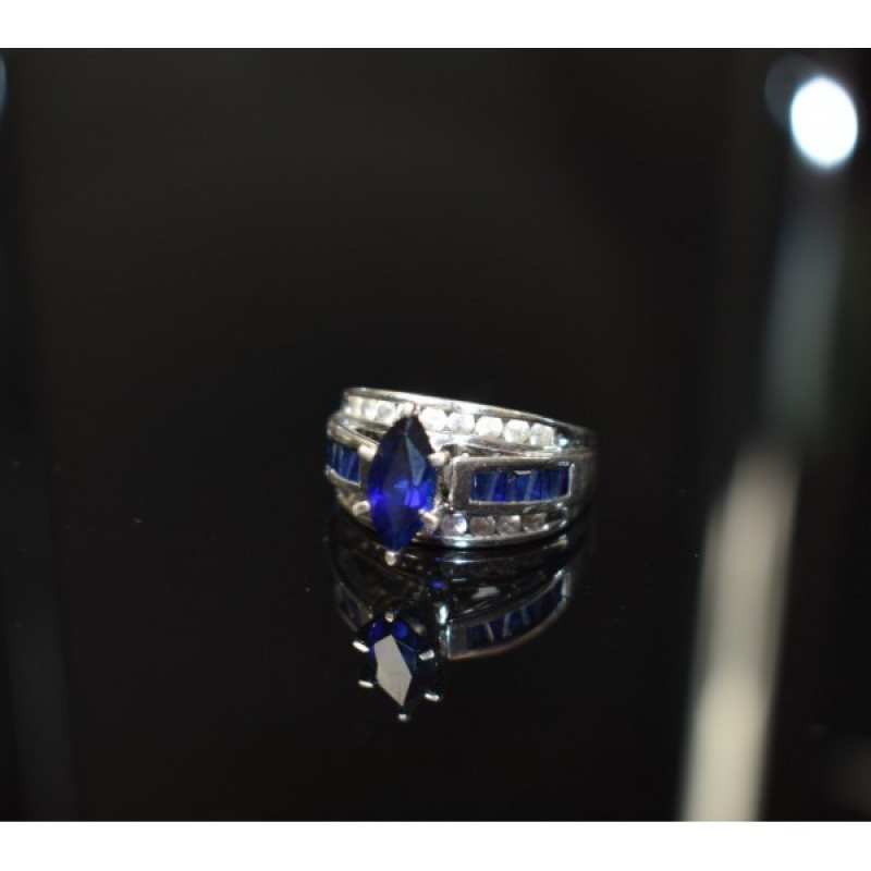 925 Sterling Silver London Blue & White Topaz Ring Size 6.5