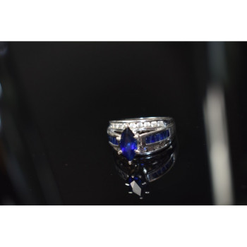 925 Sterling Silver London Blue & White Topaz Ring Size 6.5