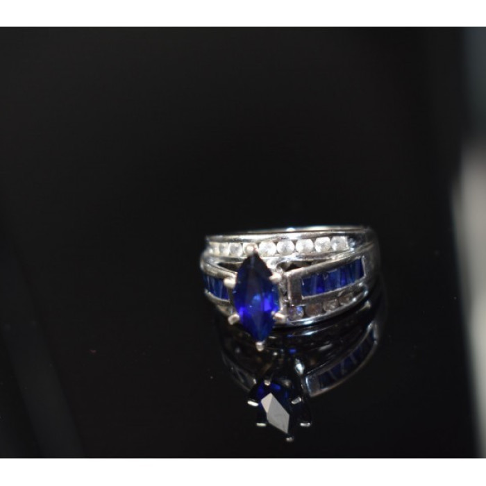 925 Sterling Silver London Blue & White Topaz Ring Size 6.5
