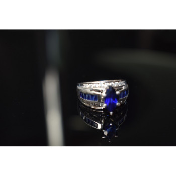 925 Sterling Silver London Blue & White Topaz Ring Size 6.5