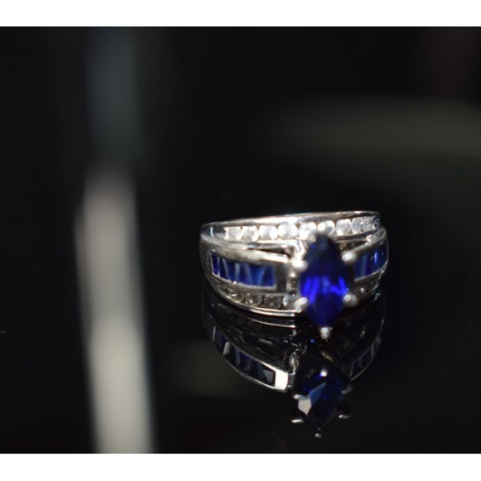 925 Sterling Silver London Blue & White Topaz Ring Size 6.5