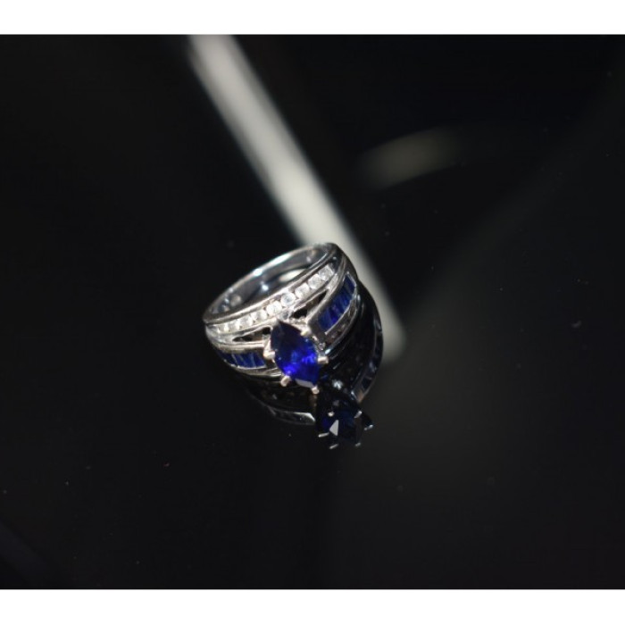 925 Sterling Silver London Blue & White Topaz Ring Size 6.5