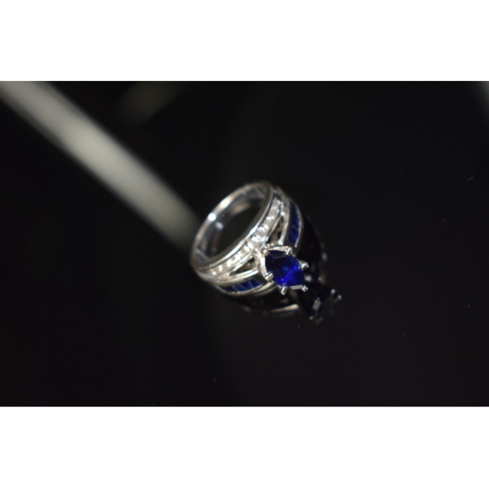 925 Sterling Silver London Blue & White Topaz Ring Size 6.5