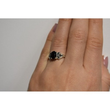 925 Sterling Silver Garnet & Black Jade Ring Size 6.5