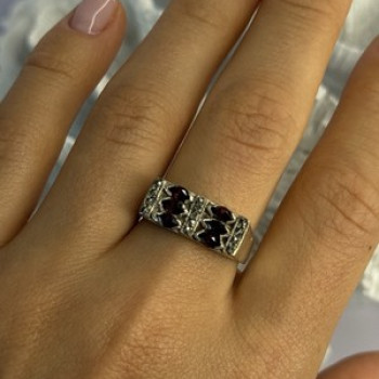 925 Sterling Silver Garnet & Marcasite Ring Size 9