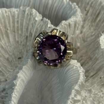 925 Sterling Silver Amethyst Ring Size 6.5