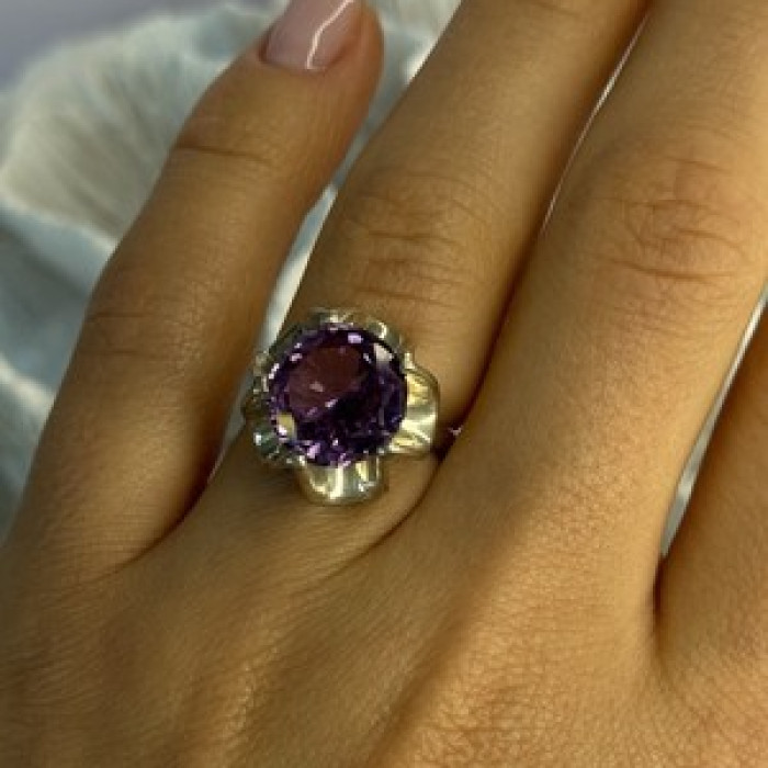 925 Sterling Silver Amethyst Ring Size 6.5