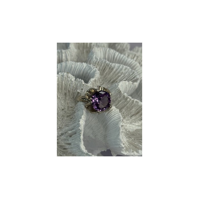 925 Sterling Silver Amethyst Ring Size 6.5