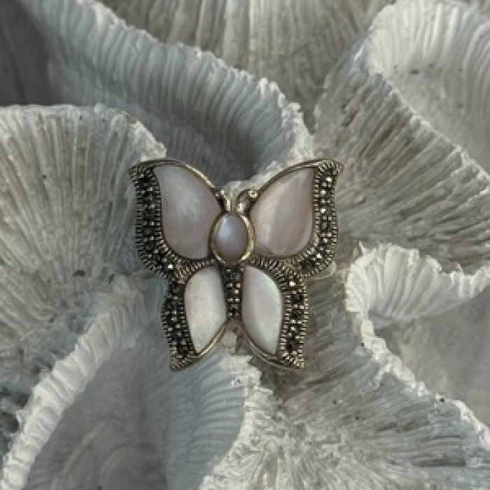 925 Sterling Silver Pink Abalone & Marcasite Butterfly Ring Size 7