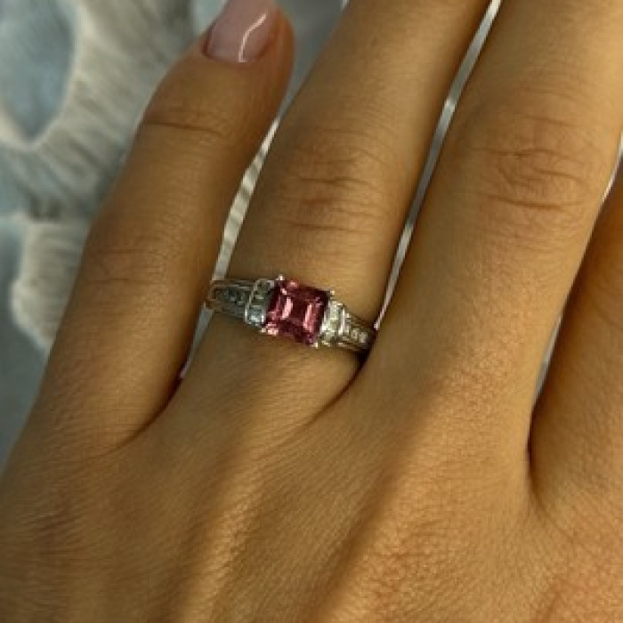 10K White Gold Spinel & Diamonds Ring Size 7
