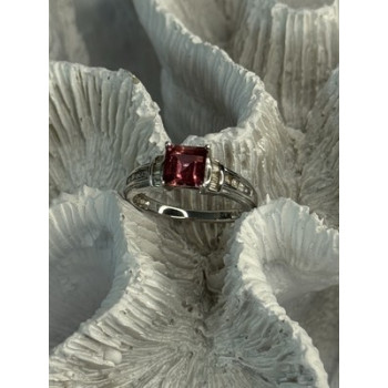 10K WHITE GOLD SPINEL & DIAMONDS RING SIZE 7