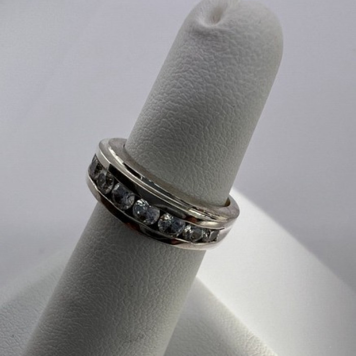 925 Sterling Silver & CZ Ring Size 4