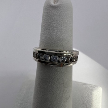 925 Sterling Silver & CZ Ring Size 4