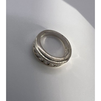 925 Sterling Silver & CZ Ring Size 4
