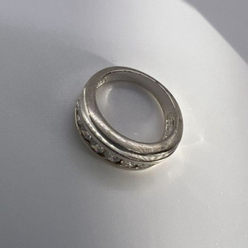 925 Sterling Silver & CZ Ring Size 4