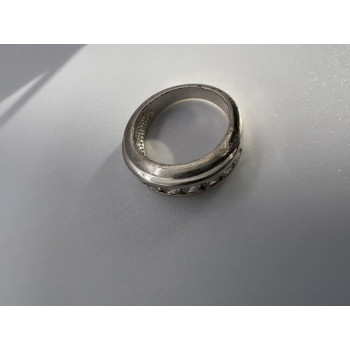 925 Sterling Silver & CZ Ring Size 4