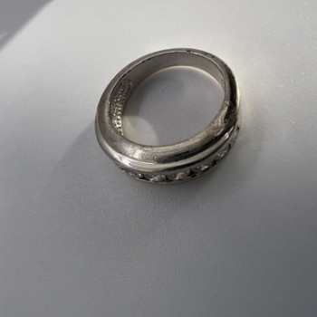 925 Sterling Silver & CZ Ring Size 4